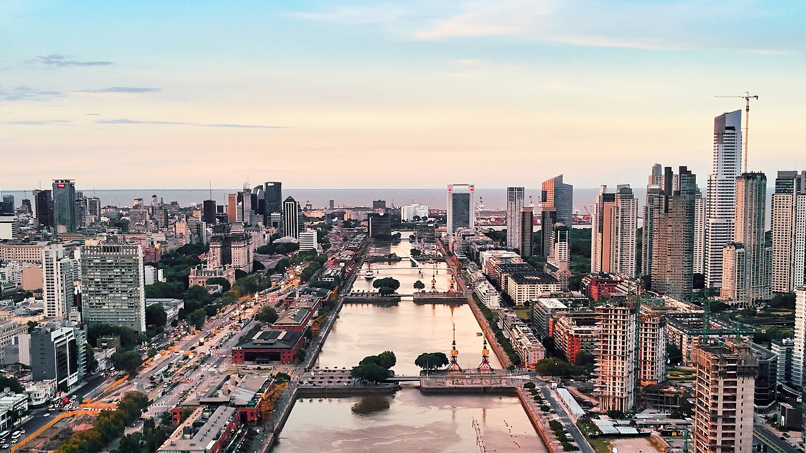 Expat community in Buenos Aires, Argentina