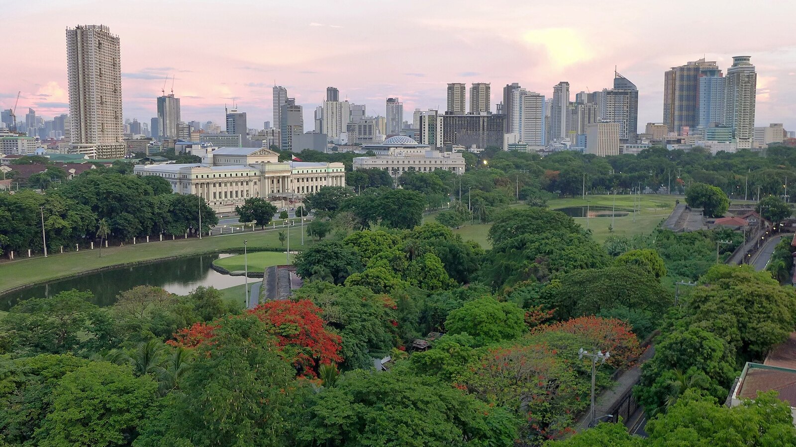 Expat community in Manila, Philippines