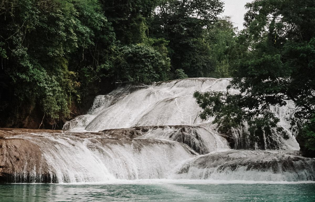 Roberto barrios waterfall in chiapas