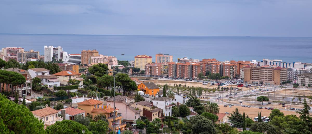 salou good place to live with family