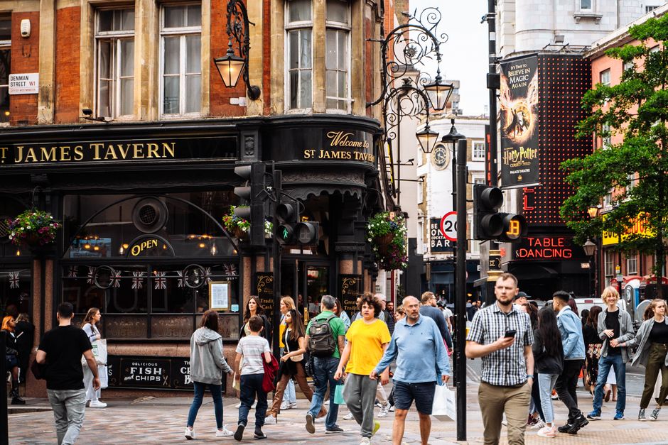 How to Make Friends in London (The Honest Guide, Not a List of Apps)