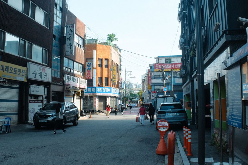 Moving to South Korea in 2026: Visas, Real Costs, and the Honest Reality